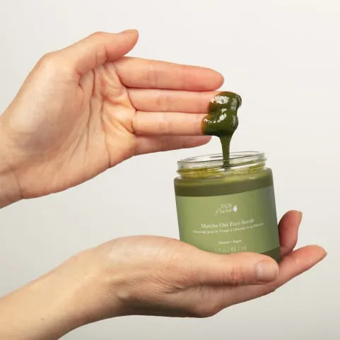 100% Pure - Matcha Oat Face Scrub (88.7ml)